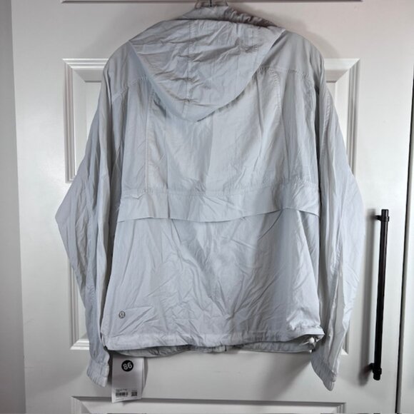 Lululemon Hood Lite Jacket White Size 10 Water-Repellent Windbreaker NWT - Picture 3 of 8
